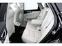Volvo XC60 2.0 T6 Plug-in hybrid AWD Plus Bright | Trekhaak | Pilot Assist | Pano | Stoel- Stuurverwarming | Achterbank verwarmd |