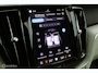 Volvo XC60 2.0 T6 Plug-in hybrid AWD Plus Bright | Trekhaak | Pilot Assist | Pano | Stoel- Stuurverwarming | Achterbank verwarmd |