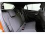 Peugeot e-2008 EV Style 50 kWh | SOH 94.4% | Camera achter | ApplecCarplay/android auto | LM velgen | Cruise control |