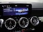 Mercedes-Benz GLB 180 Business Solution AMG | AMG Line Plus pakket | Panoramaschuifdak | Winterpakket | Trekhaak | 20” AMG velgen |