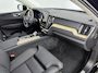 Volvo XC60 T6 Recharge Ultra Dark | 20" | Luchtvering | 360 Camera | Trekhaak | Head-Up | Panoramadak | Harman Kardon | Elektr. verst. Stoelen