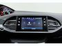 Peugeot 308 SW 1.2 PureTech Tech Edition | Panoramadak | Camera | Parkeersensoren | Navigatie | Lichtmetalen velgen | Alcantara lederen bekleding