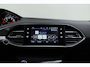 Peugeot 308 SW 1.2 PureTech Tech Edition | Panoramadak | Camera | Parkeersensoren | Navigatie | Lichtmetalen velgen | Alcantara lederen bekleding