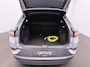 Volkswagen ID.4 Pro 77 kWh Warmtepomp - Navigatie - 20 Inch - Sfeer verlichting