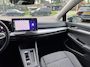 Volkswagen Golf 8.5 1.5 eTSI LIFE DSG ACC Wegklapbare Trekhaak Stoel/stuurverw. Nieuw model!