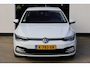 Volkswagen Golf 2.0 TDI Style 115PK / 85kW, Dodehoekdetectie (Side Assist), LED Matrix (IQ.Lights), elektrisch verstelbare ErgoActive voorstoel met geheugen- en massagefunctie, adaptieve cruise control (ACC), draadloze telefoonlader, keyless start, parkeerassistent (Park Assist), parkeersensoren voor en achter (PDC), elektrisch verstel-, verwarm- en inklapbare buitenspiegels etc.