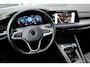 Volkswagen Golf 2.0 TDI Style 115PK / 85kW, Dodehoekdetectie (Side Assist), LED Matrix (IQ.Lights), elektrisch verstelbare ErgoActive voorstoel met geheugen- en massagefunctie, adaptieve cruise control (ACC), draadloze telefoonlader, keyless start, parkeerassistent (Park Assist), parkeersensoren voor en achter (PDC), elektrisch verstel-, verwarm- en inklapbare buitenspiegels etc.