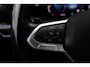 Volkswagen Golf 2.0 TDI Style 115PK / 85kW, Dodehoekdetectie (Side Assist), LED Matrix (IQ.Lights), elektrisch verstelbare ErgoActive voorstoel met geheugen- en massagefunctie, adaptieve cruise control (ACC), draadloze telefoonlader, keyless start, parkeerassistent (Park Assist), parkeersensoren voor en achter (PDC), elektrisch verstel-, verwarm- en inklapbare buitenspiegels etc.