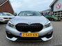 BMW 1-Serie 118i High Executive. RIJKLAARPRIJS! TREKHAAK/AUTOMAAT/SPORTSTOELEN