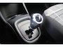 Peugeot 108 1.0 e-VTi ACTIVE AUTOMAAT ZEER LAGE KILOMETERSTAND | MISTLAMPEN VOOR | LED DAGRIJVERLICHTING | PARKEERSENSOREN ACHTER | AIRCO | MULTIFUNCTIONEEL LEDEREN STUURWIEL | BLUETOOTH | CENTRALE VERGRENDELING MET AFSTANDSBEDIENING | ELEKTRISCH BEDIENBARE RAMEN VOOR | KLAPRUITJES ACHTER PORTIEREN | VAN BINNENUIT VERSTELBARE BUITEN SPIEGELS | IN HOOGTE VERSTELBARE BESTUURDERSSTOEL | SCHAKELFLIPPERS ACHTER HET STUUR | USB-A AANSLUITING |