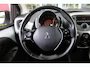 Peugeot 108 1.0 e-VTi ACTIVE AUTOMAAT ZEER LAGE KILOMETERSTAND | MISTLAMPEN VOOR | LED DAGRIJVERLICHTING | PARKEERSENSOREN ACHTER | AIRCO | MULTIFUNCTIONEEL LEDEREN STUURWIEL | BLUETOOTH | CENTRALE VERGRENDELING MET AFSTANDSBEDIENING | ELEKTRISCH BEDIENBARE RAMEN VOOR | KLAPRUITJES ACHTER PORTIEREN | VAN BINNENUIT VERSTELBARE BUITEN SPIEGELS | IN HOOGTE VERSTELBARE BESTUURDERSSTOEL | SCHAKELFLIPPERS ACHTER HET STUUR | USB-A AANSLUITING |