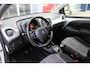 Peugeot 108 1.0 e-VTi ACTIVE AUTOMAAT ZEER LAGE KILOMETERSTAND | MISTLAMPEN VOOR | LED DAGRIJVERLICHTING | PARKEERSENSOREN ACHTER | AIRCO | MULTIFUNCTIONEEL LEDEREN STUURWIEL | BLUETOOTH | CENTRALE VERGRENDELING MET AFSTANDSBEDIENING | ELEKTRISCH BEDIENBARE RAMEN VOOR | KLAPRUITJES ACHTER PORTIEREN | VAN BINNENUIT VERSTELBARE BUITEN SPIEGELS | IN HOOGTE VERSTELBARE BESTUURDERSSTOEL | SCHAKELFLIPPERS ACHTER HET STUUR | USB-A AANSLUITING |