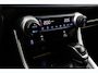 Toyota RAV4 2.5 Hybrid AWD Bi-Tone | Navigatie | Apple Carplay / Android Auto | Stoel-/stuurverwarming | Verwarmbare voorruit | Leder | BearLock | Parkeersensoren voor/achter | Camera | Keyless | Adaptive Cruise | Clima | 18 inch