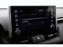 Toyota RAV4 2.5 Hybrid AWD Bi-Tone | Navigatie | Apple Carplay / Android Auto | Stoel-/stuurverwarming | Verwarmbare voorruit | Leder | BearLock | Parkeersensoren voor/achter | Camera | Keyless | Adaptive Cruise | Clima | 18 inch
