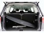 Volkswagen Touran 1.6 TDI SCR Connected Series 7p 7 persoons, Stoelverwarming Trekhaak, Automaat, Navigatie