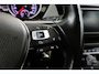 Volkswagen Touran 1.6 TDI SCR Connected Series 7p 7 persoons, Stoelverwarming Trekhaak, Automaat, Navigatie