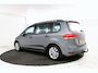 Volkswagen Touran 1.6 TDI SCR Connected Series 7p 7 persoons, Stoelverwarming Trekhaak, Automaat, Navigatie