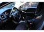Volvo V40 1.6 T2 Kinetic Navigatie/Parkeersensor/R Design velgen/Apk 10-2027