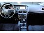 Volvo V40 1.6 T2 Kinetic Navigatie/Parkeersensor/R Design velgen/Apk 10-2027