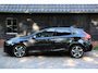 Volvo V40 1.6 T2 Kinetic Navigatie/Parkeersensor/R Design velgen/Apk 10-2027