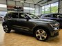 Volvo XC40 2.0 B4 Plus Dark | ACC | Trekhaak | Stoel + Stuur verwarmd | BLIS | Carplay en Android