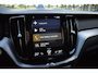 Volvo XC60 2.0 T8 Twin Engine AWD R-DESIGN /AUTOM/PANO DAK/LUCHTVERING/LEDER/MEMORY/ADAP CRUISE/B&W/CARPLAY/STUUR STOEL VERW