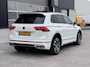 Volkswagen Tiguan 1.5 TSI R-LINE DSG Leder Panodak H&amp;K Trekhaak NL-auto 1e Eig.