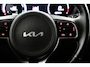 Kia Niro EV E-Niro DynamicPlusLine 64 kWh SoH 100%/Warmtepomp/Schuif-kanteldak