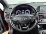 Hyundai Kona 1.0 T-GDI Premium | Leer | Stoel + stuurverwarming | Trekhaak | El. bed. stoelen | Dodehoek |