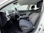 Hyundai Ioniq 5 Style 77.4 kWh / Dealer onderhouden / 1.600 kg Afneembare trekhaak / Fabrieksgarantie tot 09-2028 / Dakdragers / Camera / SOH 92% / Navigatie / Stoel en Stuurverwarming / Apple Carplay Android Auto /