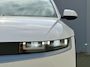 Hyundai Ioniq 5 Style 77.4 kWh / Dealer onderhouden / 1.600 kg Afneembare trekhaak / Fabrieksgarantie tot 09-2028 / Dakdragers / Camera / SOH 92% / Navigatie / Stoel en Stuurverwarming / Apple Carplay Android Auto /