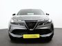 Alfa Romeo Junior Elettrica Automaat 156PK Adaptieve Cruise Control LMV 18 inch Full Led Matrix Parkeer sensoren Navigatie Apple Carplay / Android auto  Climate Control