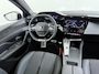 Peugeot 408 GT 145pk Hybrid Automaat | Navigatie | 360 Camera | Parkeersensoren voor en achter | Elektrische achterklep | Cruise control adaptief | 19 inch lichtmetalen velgen | Full LED koplampen | Apple Carplay en Android auto draadloos