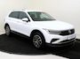 Volkswagen Tiguan 1.4 TSI eHybrid Life | SoH 100% | Achteruitrijcamera | Keyless | Adaptieve cruise control | Dodehoekdetectie | Navigatie | 3-zone airco | Parkeerassistent | Elektrische kofferklep |