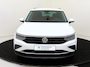 Volkswagen Tiguan 1.4 TSI eHybrid Life | SoH 100% | Achteruitrijcamera | Keyless | Adaptieve cruise control | Dodehoekdetectie | Navigatie | 3-zone airco | Parkeerassistent | Elektrische kofferklep |