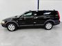 Volvo XC70 2.5 T Momentum AUTOMAAT / LEER