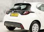 Toyota Yaris 1.5 Hybrid Dynamic Sport Automaat (NAP, NAVIGATIE, CAMERA, CLIMATE, SPORTSTOELEN, CRUISE, ELEK PAKKET, NIEUWSTAAT)