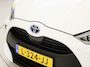 Toyota Yaris 1.5 Hybrid Dynamic Sport Automaat (NAP, NAVIGATIE, CAMERA, CLIMATE, SPORTSTOELEN, CRUISE, ELEK PAKKET, NIEUWSTAAT)