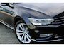 Volkswagen Passat Variant 1.5 TSI ACC | Navi | CarPlay | Stoelverwarming | Camera | Dealer Onderhouden