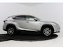 Lexus NX 300h AWD Business Line | Dealer Onderhouden | Beige lederen bekleding | Stoelverwarming | Climate Control | Cruise Control | Navigatie | Achteruitrijcamera | Parkeersensoren voor+achter |