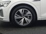 Audi Q8 e-tron 55 quattro S Line 114 kWh Dealer O.H | SOH 91,1% | | Trekhaak Afn. | Luchtvering | 360 Camera | Head Up | Adaptive Cruise | Matrix LED | Alcantara Sportstoelen Verwarmd | Apple Carplay | Keyless | Blis | Navigatie | Virtual | DAB | 20"L.M |