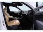Volvo XC40 2.0 T4 Momentum | Harman/Kardon | Panoramadak | 360° Camera | Trekhaak | BLIS | Camera