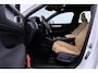 Volvo XC40 2.0 T4 Momentum | Harman/Kardon | Panoramadak | 360° Camera | Trekhaak | BLIS | Camera