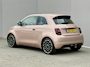 Fiat 500e La Prima by Bocelli 42 kWh / SOH 96% / Panoramadak / Adaptief Cruise Control / Lederen Bekleding / CCS Snel Laden / Achteruitrijcamera / JBL Audio  / Stoelverwarming / Keyless Entry & Start / PDC Voor & Achter /