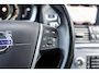 Volvo XC60 2.0 T5 FWD Polar+ | Trekhaak | Panoramadak | Harman Kardon Audio | Achteruitrijcamera | Parkeersensoren | Elektrische Achterklep | Bi-Xenon Adaptief | Parkeerverwarming | Lederen Bekleding | Cruise Control Adaptief | BLIS | Navigatie | Origineel Nederlandse auto 1e eigenaar