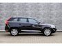 Volvo XC60 2.0 T5 FWD Polar+ | Trekhaak | Panoramadak | Harman Kardon Audio | Achteruitrijcamera | Parkeersensoren | Elektrische Achterklep | Bi-Xenon Adaptief | Parkeerverwarming | Lederen Bekleding | Cruise Control Adaptief | BLIS | Navigatie | Origineel Nederlandse auto 1e eigenaar