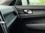 Volvo EX40 Single Motor Extended Range Plus Europa 82 kWh / Stoelverwarming, Stuurverwarming / Cruise Control / Trekhaak / Spatlappen / Achter camera / Elektrische stoelen met geheugen / 19 Inch velgen / Digital Dashboard / Google Maps / Android Auto / Apple Carplay