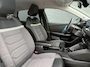 Citroën E-C4 Feel Pack 50 kWh | 1e Eigenaar | Dealeronderhouden | Cruise Control | Lane Assist | Head-up Display | Climate Control | Parkeersensoren Achter | Parkeercamera | Keyless Entry | Apple Carplay | Navigatie