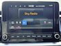 Kia Stonic 1.0 T-GDi MHEV DynamicLine NL-auto, Parkeersensoren, Navigatie, Climate control, Apple CarPlay/Android auto, achteruitrijcamera,