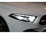 Mercedes-Benz A-klasse 180 AMG *Pano*Camera*Ambienteverlichting*Elek. Stoelen*